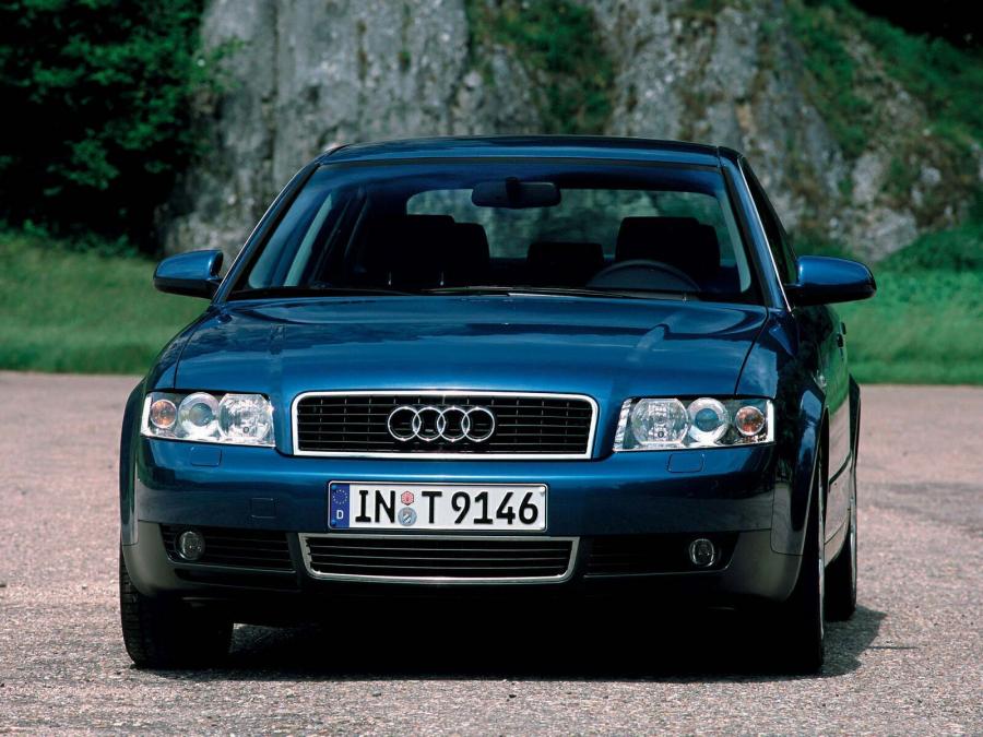  Audi A4 2.0 FSI Sedan (B6,8E) 2000 года  (фото 6 из 10)
